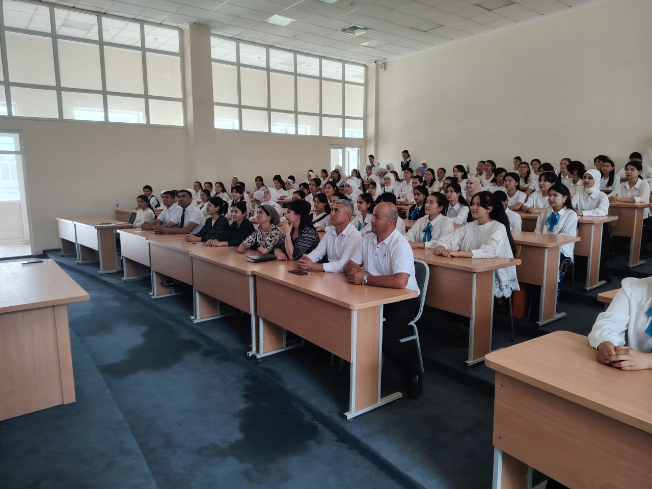 "Kino time" loyihasi doirasida "Muallima" nomli kinofilm namoyish etildi.