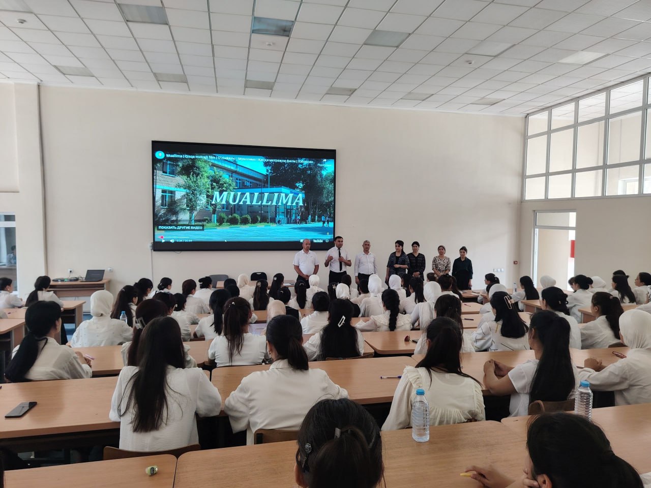 "Kino time" loyihasi doirasida "Muallima" nomli kinofilm namoyish etildi.