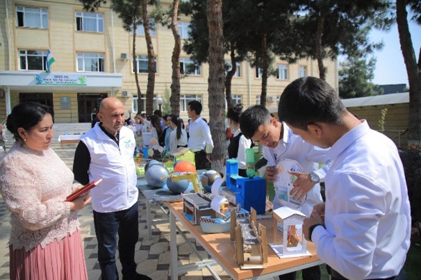 Namangan davlat pedagogika institutida “Ekologiyaga oid bilimlar kuni” munosabati bilan bayram tadbiri o‘tkazildi