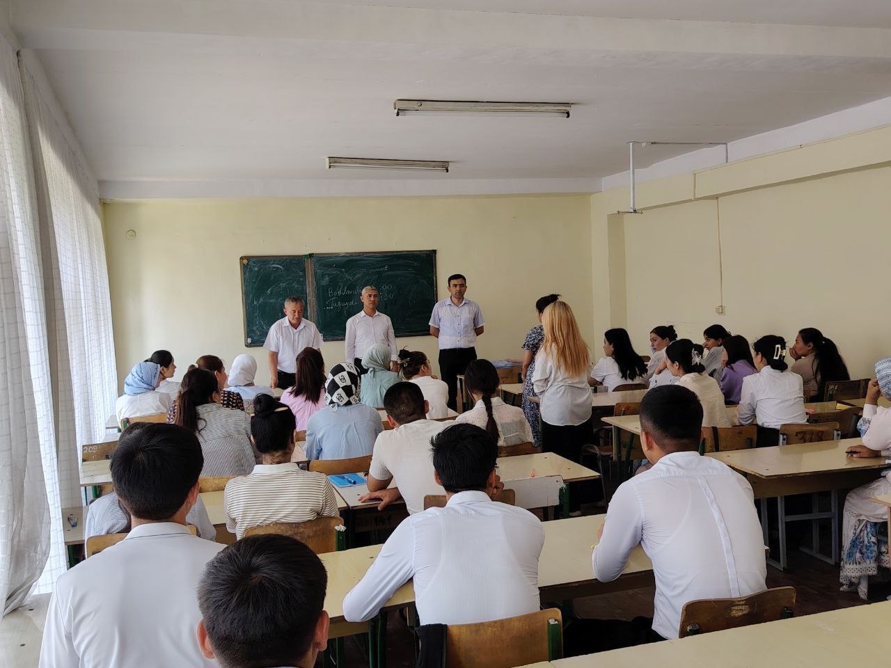 Talabalar bilan ochiq muloqot tashkil etildi