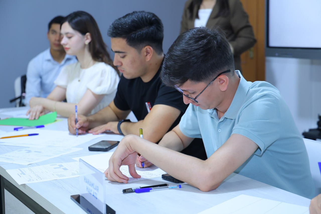 NamDPI vakillari "Munozara" intellektual turnirining Respublika bosqichida !