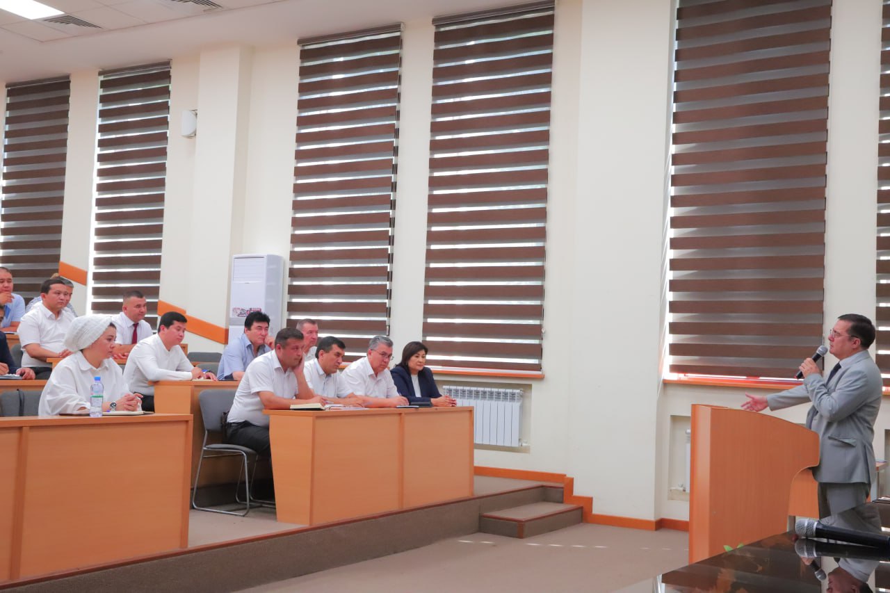 Oliy ta’limda ma’naviy-ma’rifiy ishlar samaradorligini oshirishga qaratilgan o‘quv kursi bo‘lib o‘tmoqda