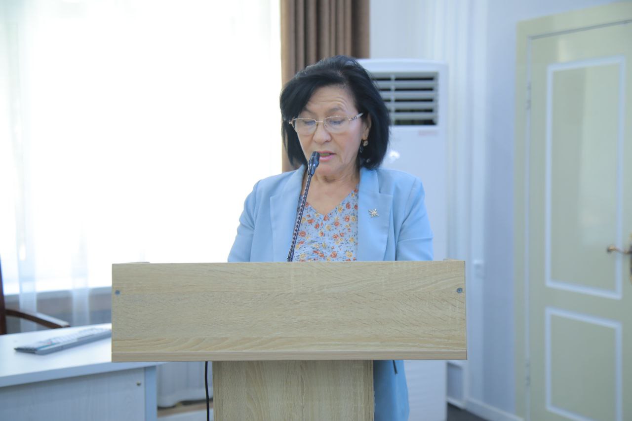 TIL TA'LIMIDAGI YANGI TENDENSIYALAR: MUAMMO VA YECHIMLAR MUHOKAMADA