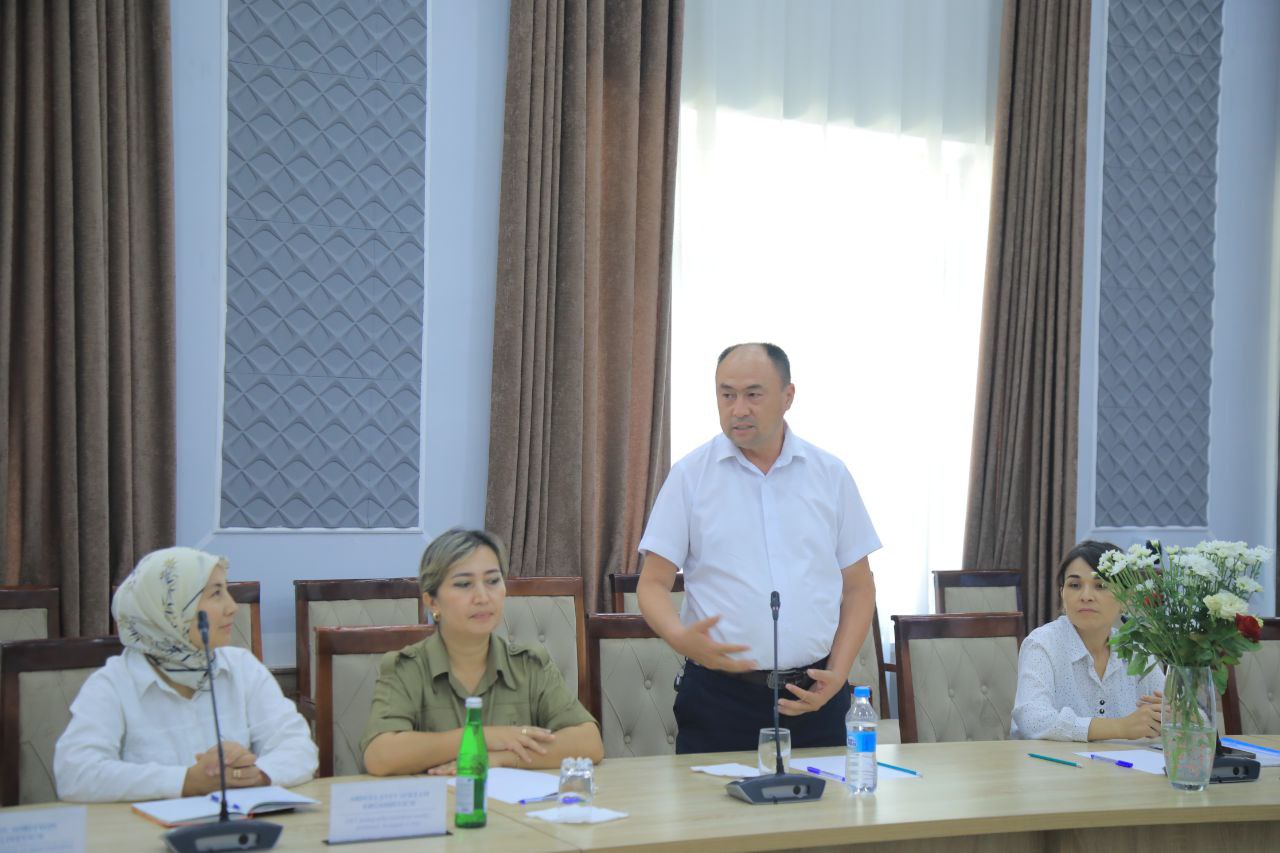 TIL TA'LIMIDAGI YANGI TENDENSIYALAR: MUAMMO VA YECHIMLAR MUHOKAMADA