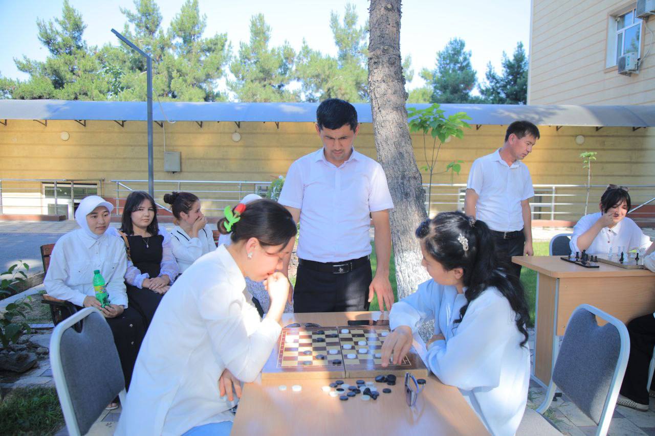 "Al-Xorazmiy izdoshlari" toʻgaragi doirasida shaxmat va shashka musobaqasi tashkil etildi.