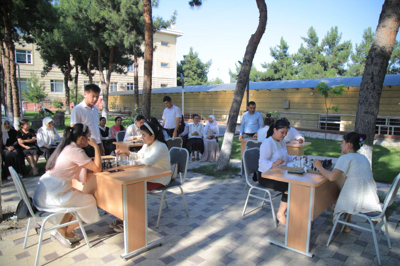 "Al-Xorazmiy izdoshlari" toʻgaragi doirasida shaxmat va shashka musobaqasi tashkil etildi.