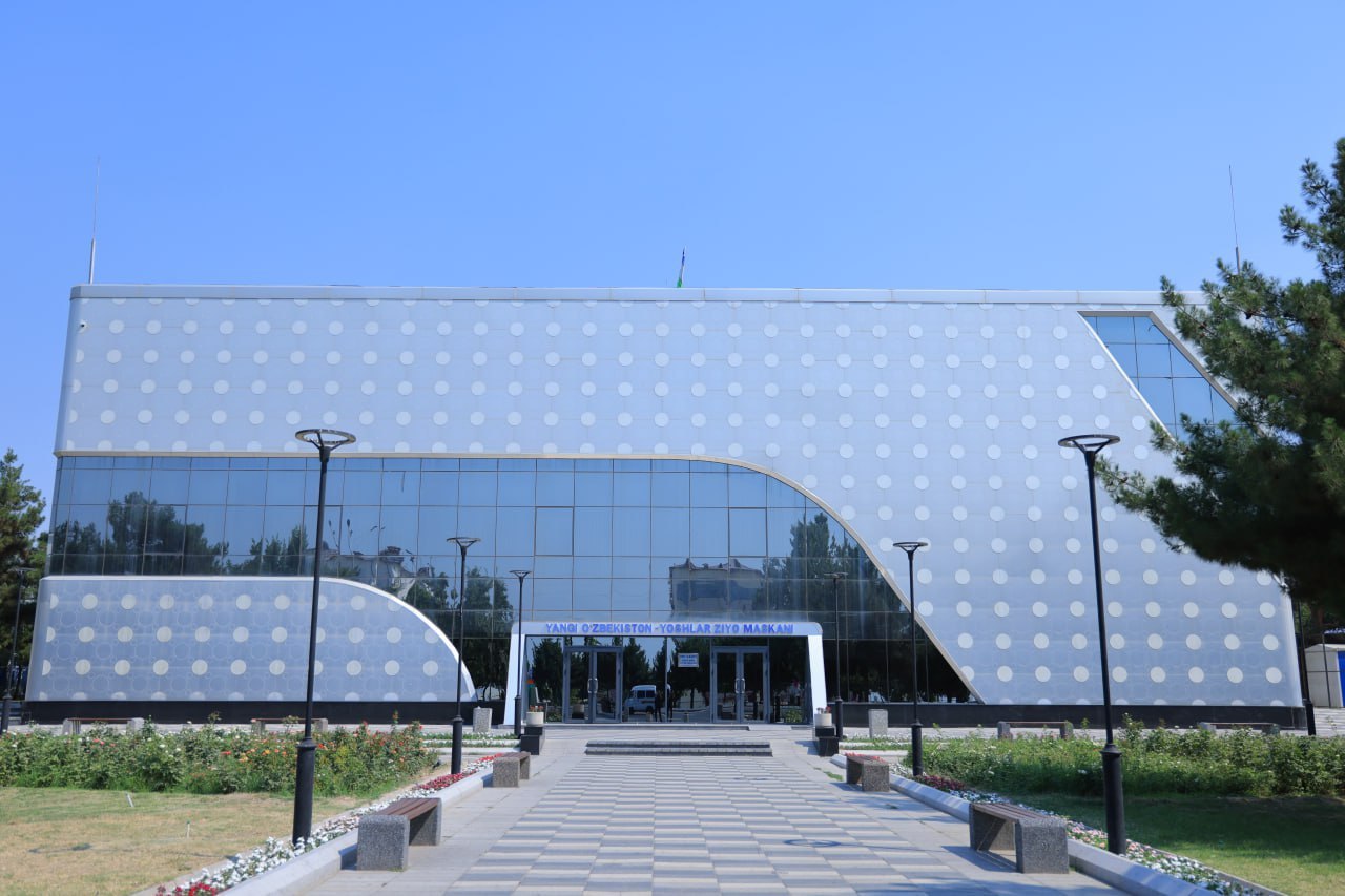 “Zamonaviy psixologiyada muammolarga yechim va bugungi kun muammolari” mavzusida seminar-trening o‘tkazildi