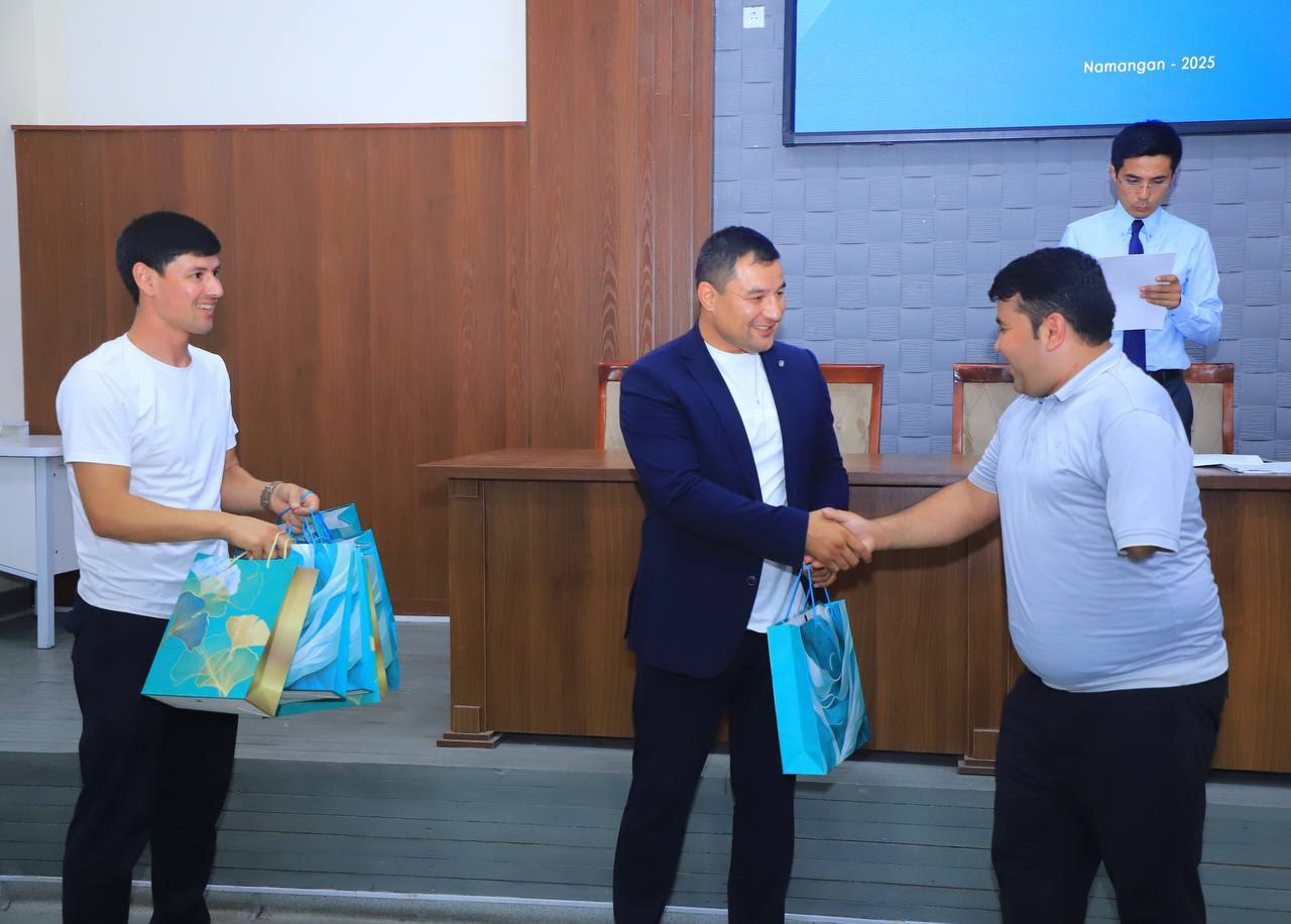 Bitiruvchilar bilan ochiq muloqot