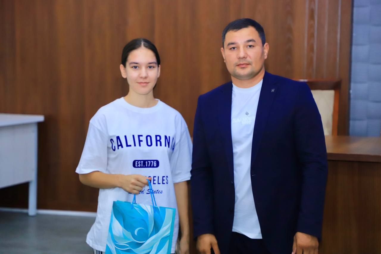 Bitiruvchilar bilan ochiq muloqot