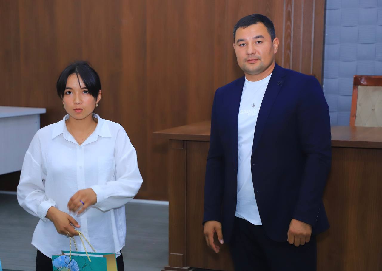 Bitiruvchilar bilan ochiq muloqot