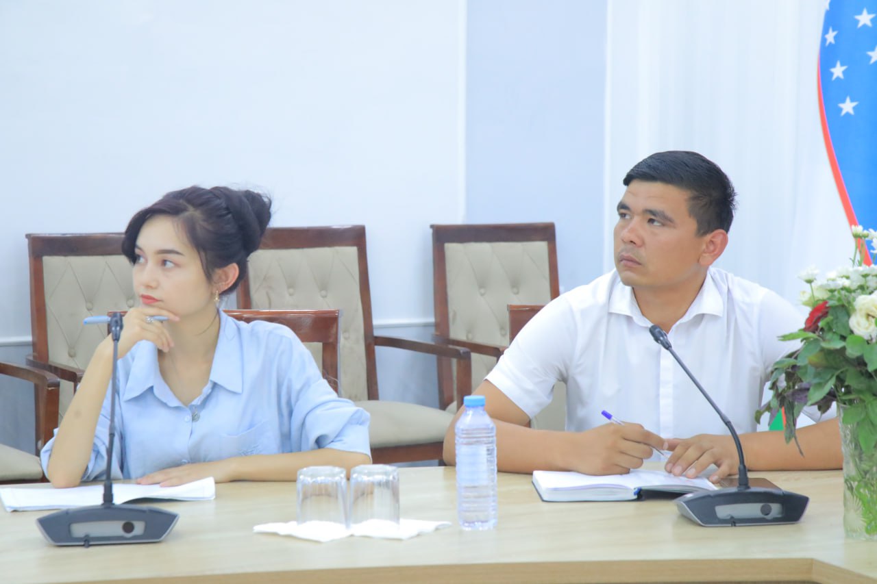 Professor Saidbek Boltaboyev tomonidan masofaviy tarzda "O'zbek tili tarixi" mavzusidagi mahorat darsi tashkil etildi.