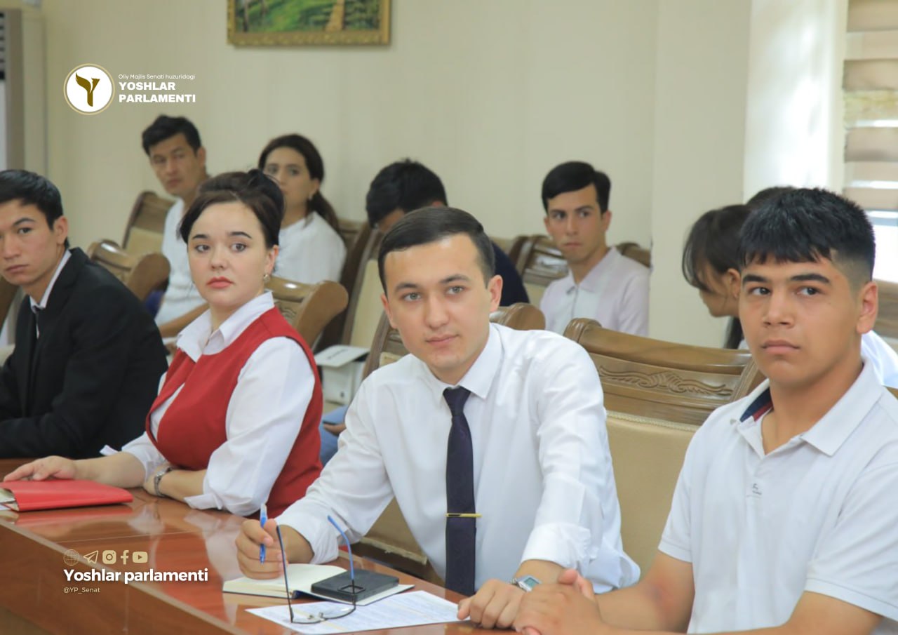 “Faollar jamoasi” va Yoshlar maslahat guruhi a’zolari uchun o'quv-seminarlari tashkil etildi.