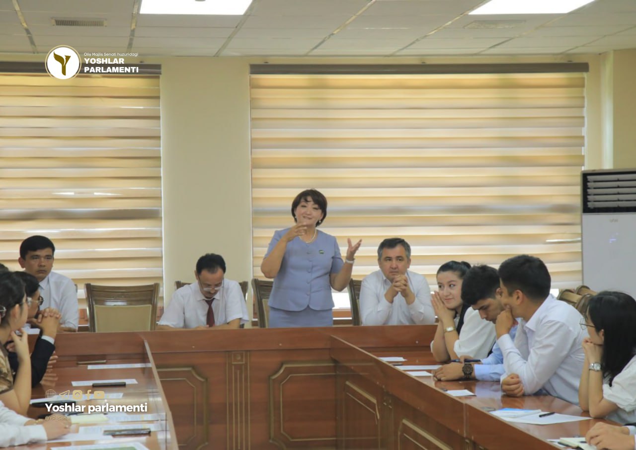 “Faollar jamoasi” va Yoshlar maslahat guruhi a’zolari uchun o'quv-seminarlari tashkil etildi.