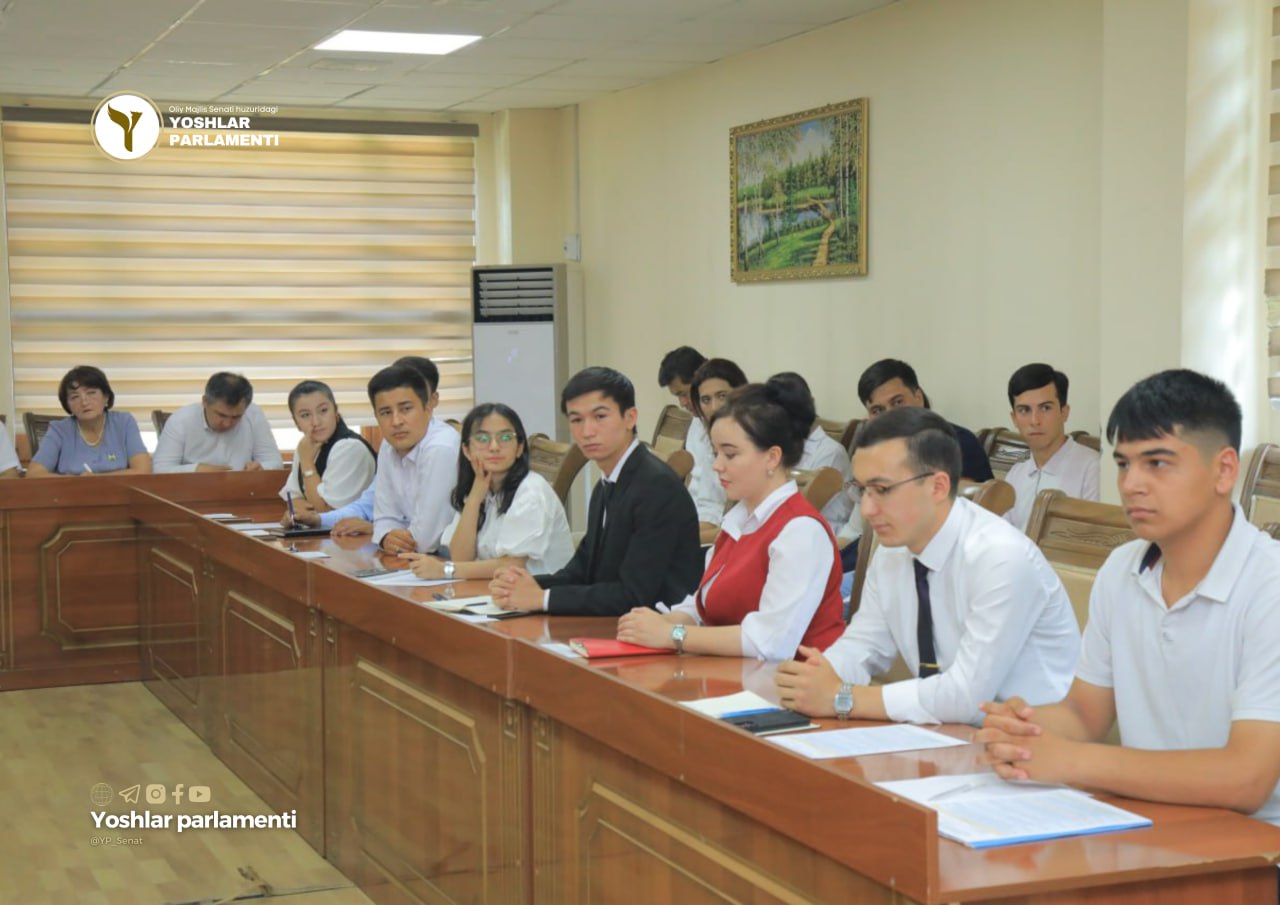 “Faollar jamoasi” va Yoshlar maslahat guruhi a’zolari uchun o'quv-seminarlari tashkil etildi.