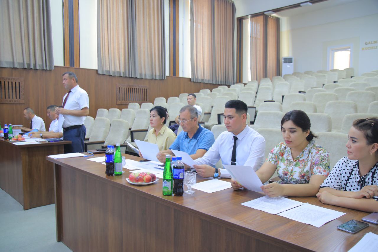 Namangan davlat pedagogika institutida Ijtimoiy fanlar fakulteti tyutorlarining hisoboti bo‘lib o‘tmoqda