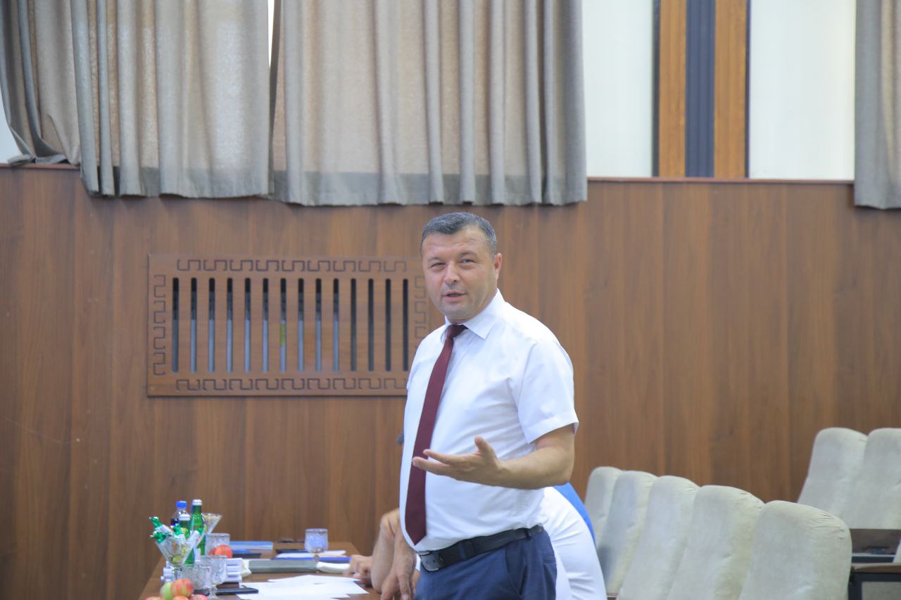 Namangan davlat pedagogika institutida Ijtimoiy fanlar fakulteti tyutorlarining hisoboti bo‘lib o‘tmoqda