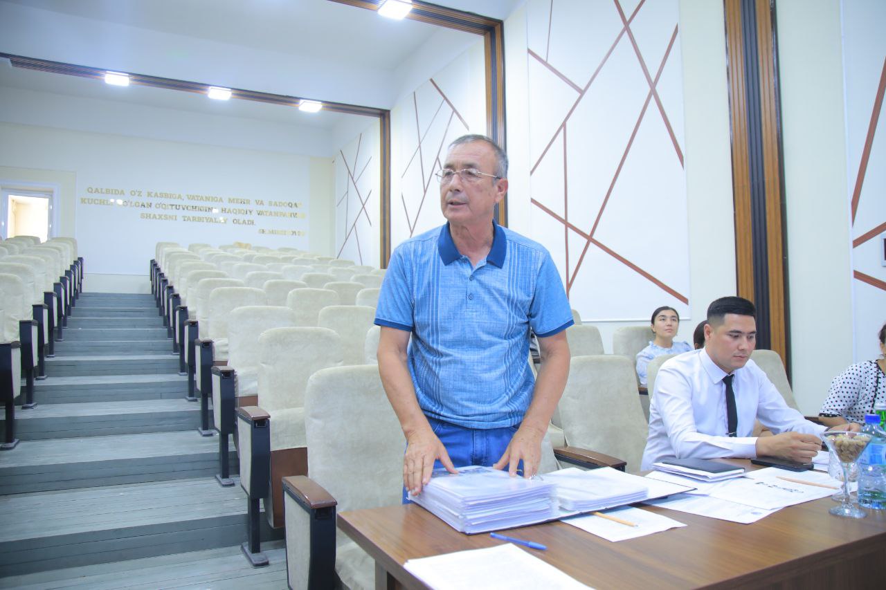 Namangan davlat pedagogika institutida Ijtimoiy fanlar fakulteti tyutorlarining hisoboti bo‘lib o‘tmoqda