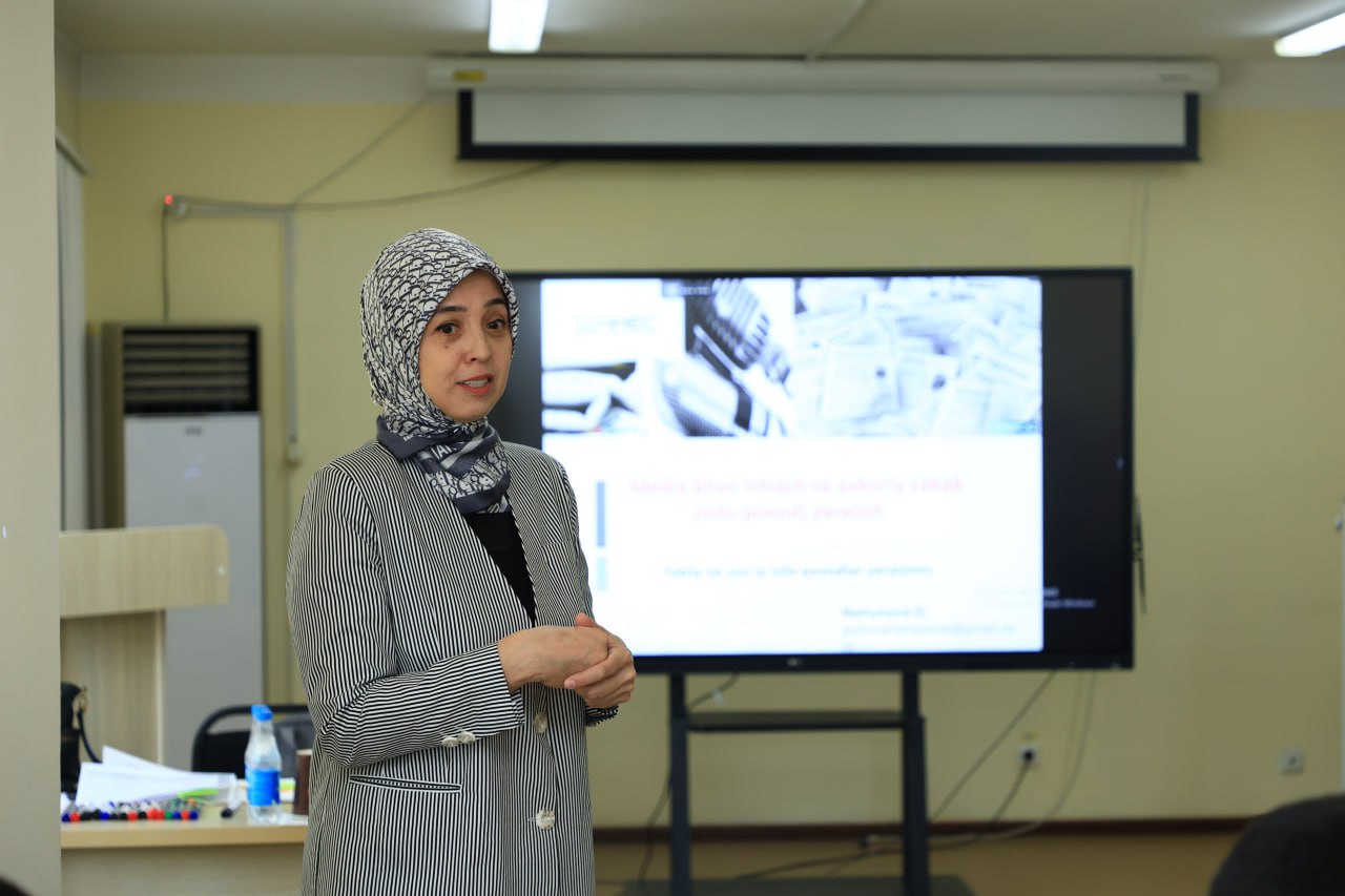 Axborot xizmati xodimlari uchun zamonaviy tendensiyalar bo‘yicha malaka oshirish kurslariga start berildi