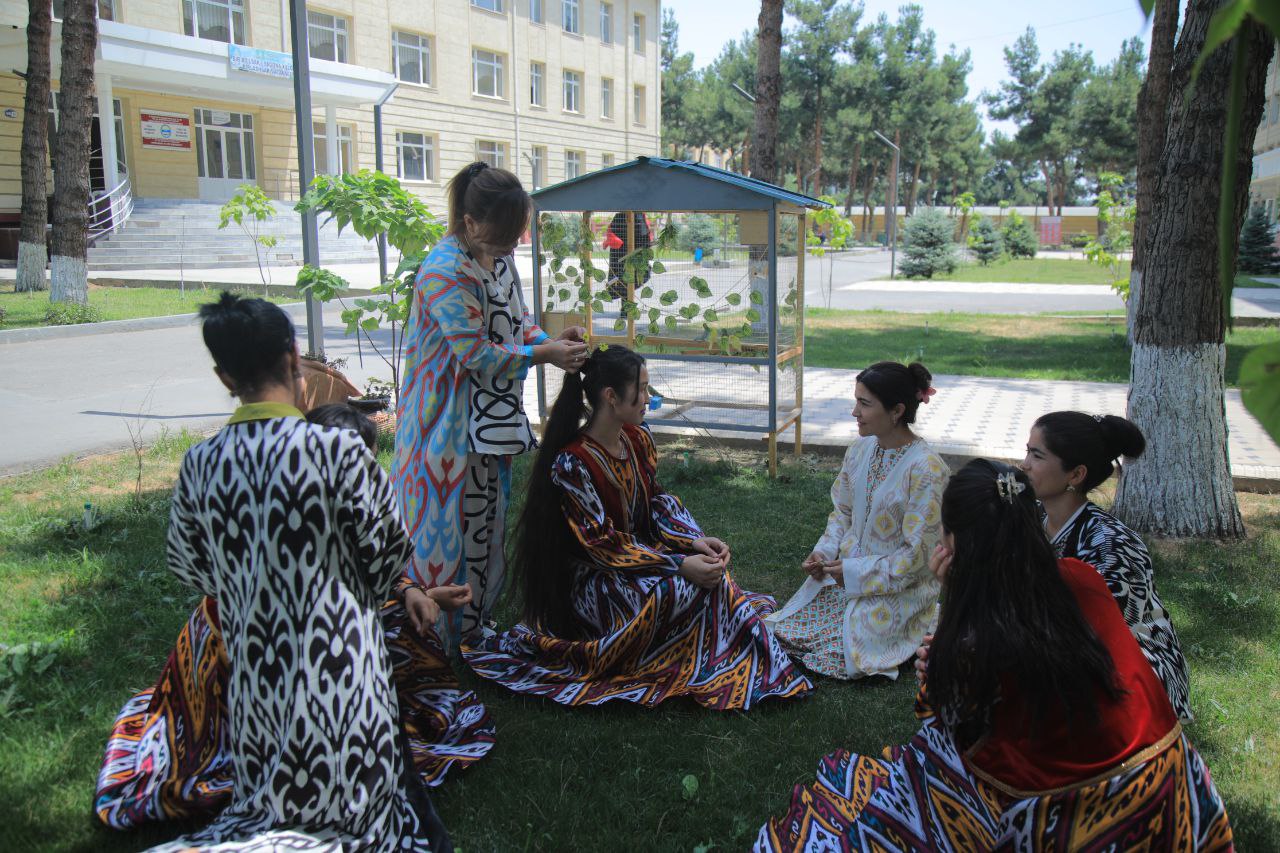 Milliy liboslar ruhida go‘zallik