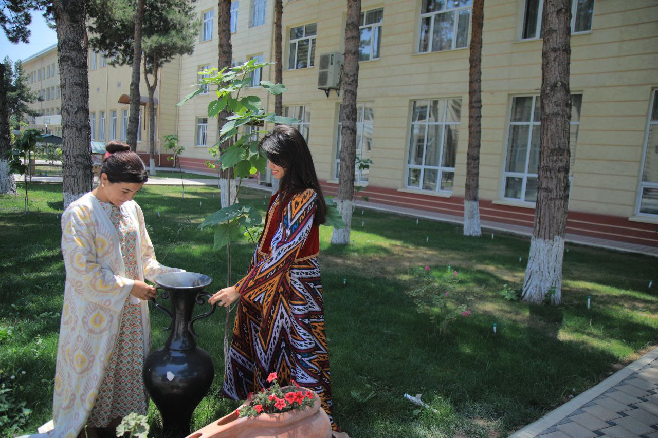 Milliy liboslar ruhida go‘zallik