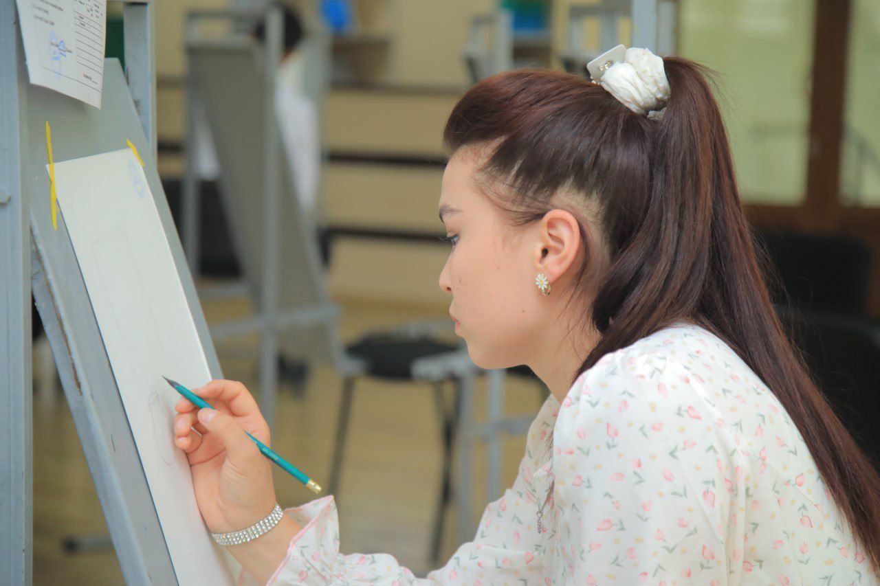 Tasviriy sanʼat va muhandislik grafikasi yo‘nalishida kasbiy (ijodiy) imtihonlarga start berildi