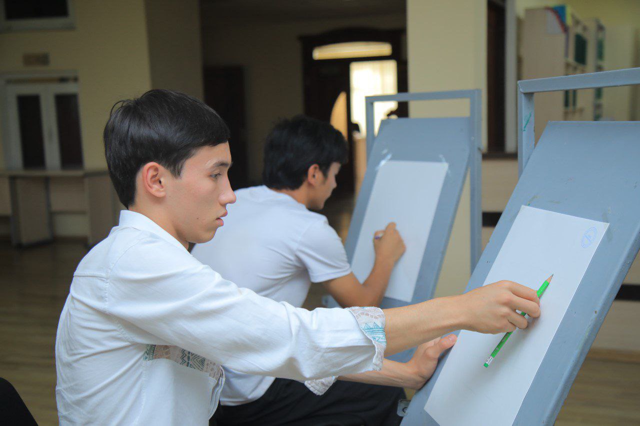 Tasviriy sanʼat va muhandislik grafikasi yo‘nalishida kasbiy (ijodiy) imtihonlarga start berildi