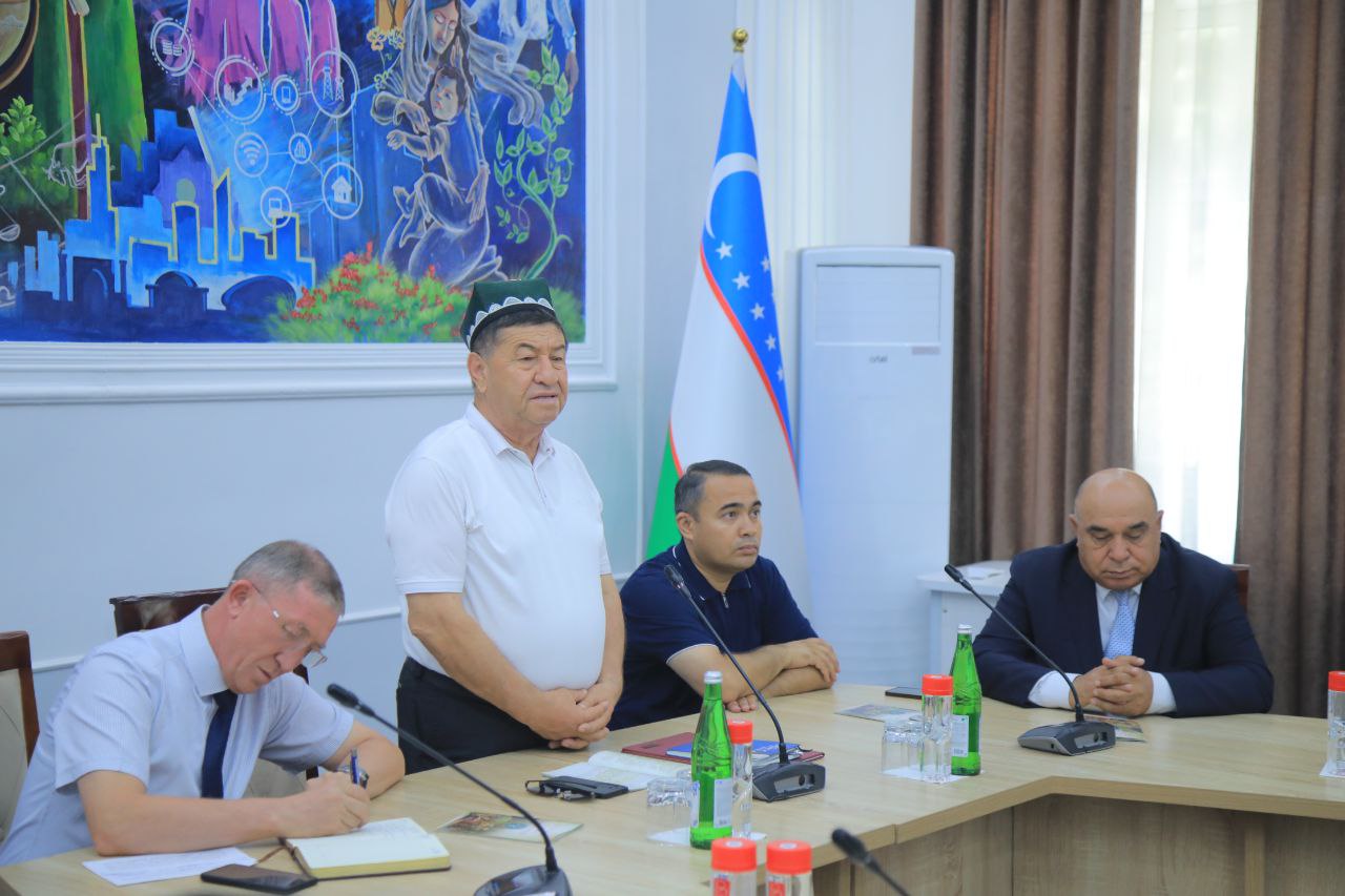 NamDPIda "Buyuklar haqida 100 ta dalil" kitobi taqdimoti  bo‘lib o‘tdi