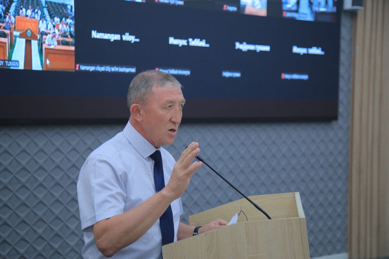 NamDPIda "Buyuklar haqida 100 ta dalil" kitobi taqdimoti  bo‘lib o‘tdi