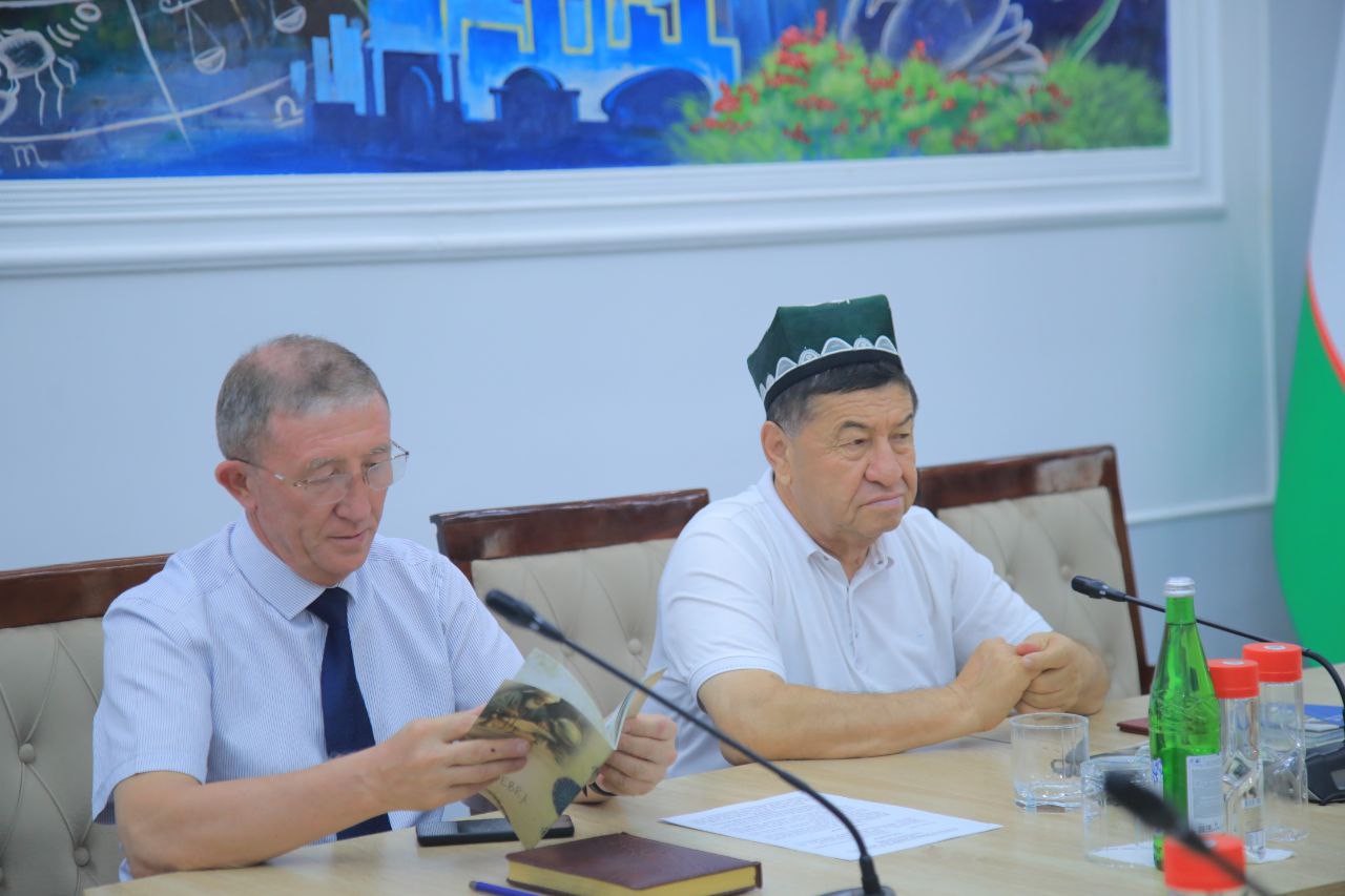 NamDPIda "Buyuklar haqida 100 ta dalil" kitobi taqdimoti  bo‘lib o‘tdi