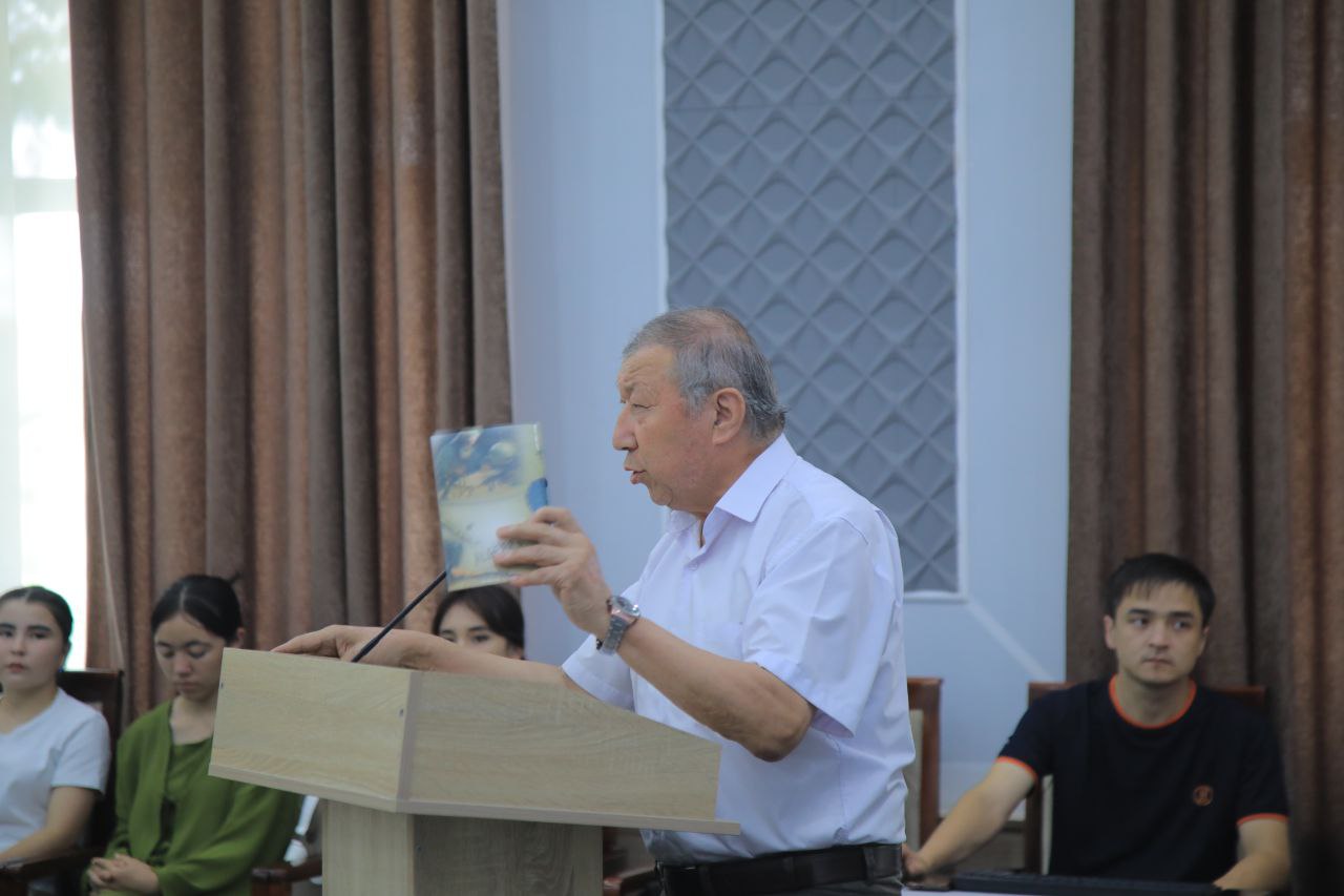 NamDPIda "Buyuklar haqida 100 ta dalil" kitobi taqdimoti  bo‘lib o‘tdi