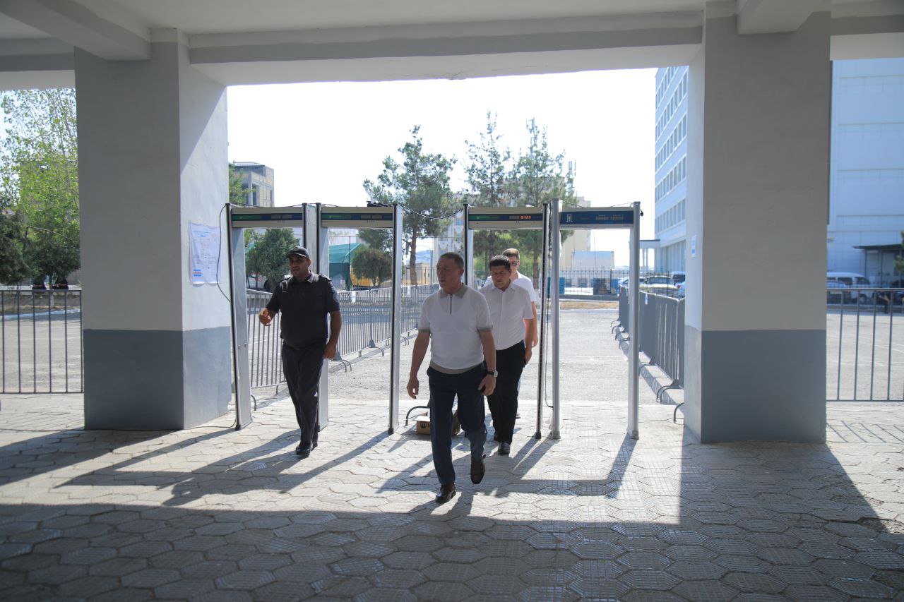 Test maydonida rektor: kuzatuv, tahlil va muloqot