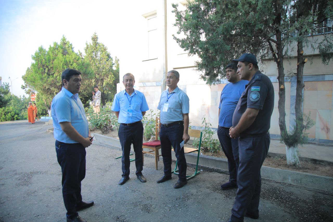 Oliy taʼlim muassasalariga kirish test sinovlari koʻtarinki ruhda davom etmoqda