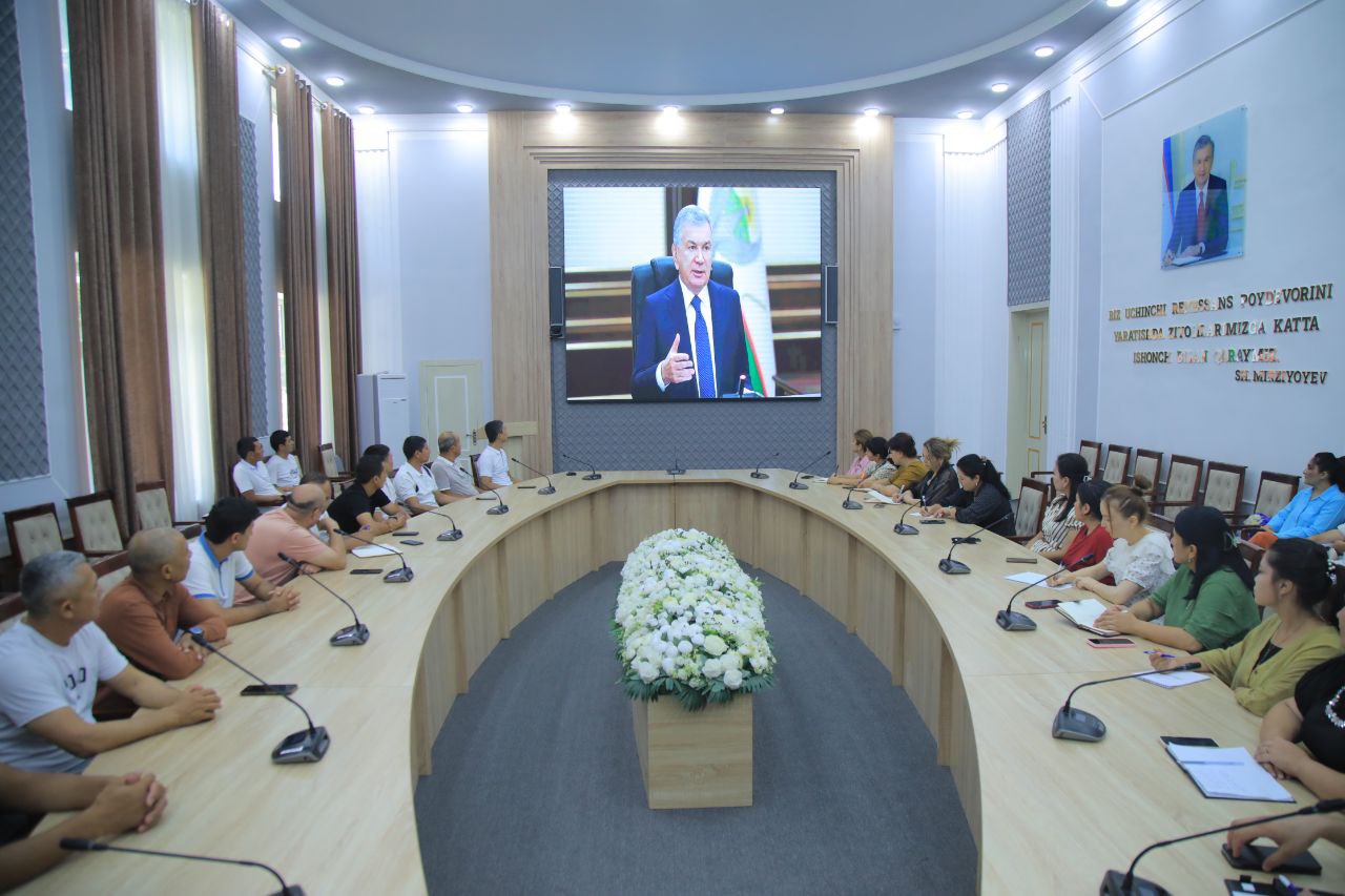 NamDPI rahbar va xodimlari hamda professor-oʻqituvchilari "Siyosiy-ma’rifat soati"da ishtirok etdi.