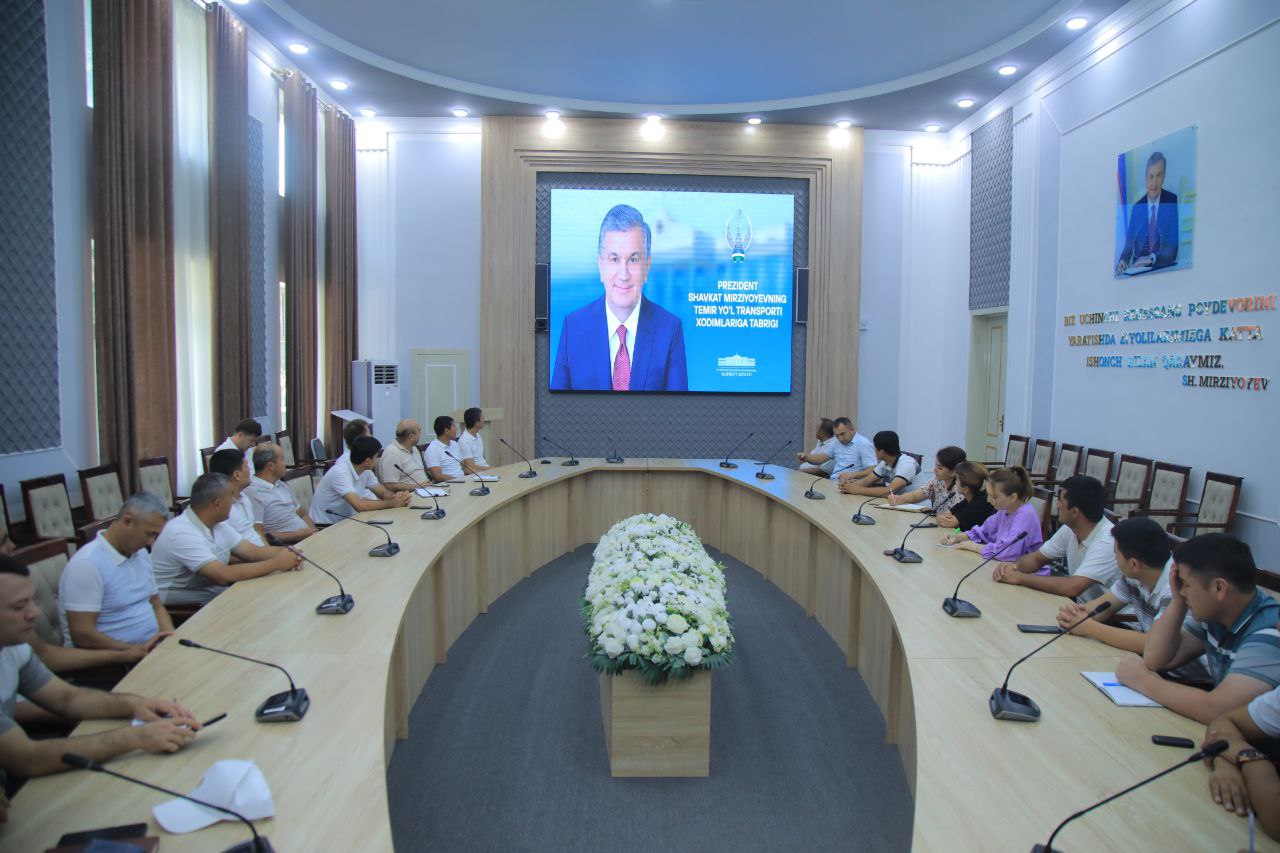 NamDPI rahbar va xodimlari hamda professor-oʻqituvchilari navbatdagi "Siyosiy-ma’rifat soati"da ishtirok etdi.