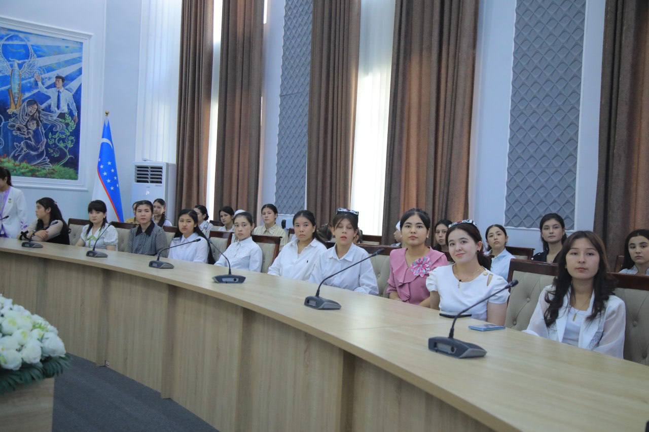 IQTIDORLI QIZLAR — BIR DAVRADA