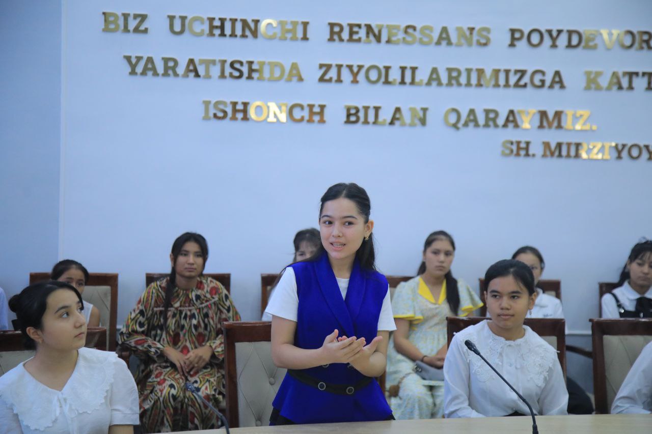 IQTIDORLI QIZLAR — BIR DAVRADA