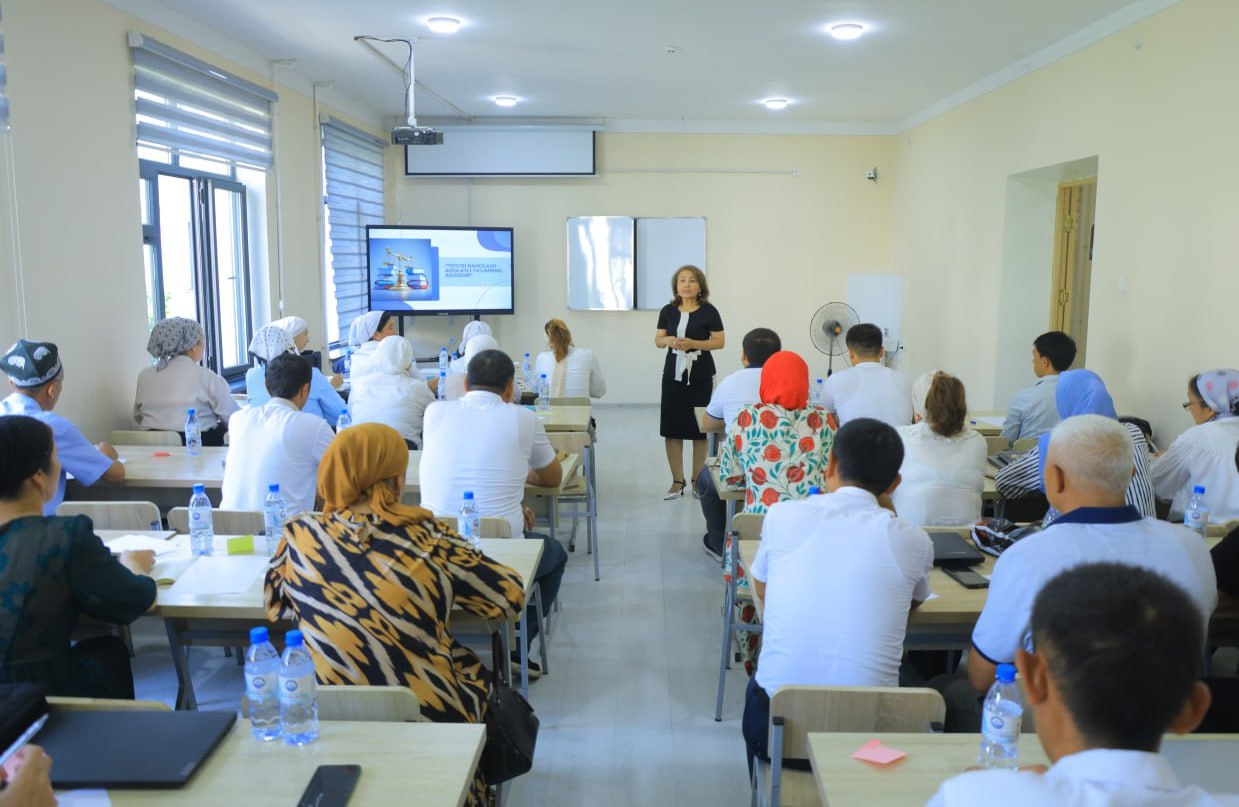 Ayni damda Respublikamiz bo‘ylab “Mezonlarga asoslangan baholash” mavzusida seminar-treninglar o‘tkazilmoqda.