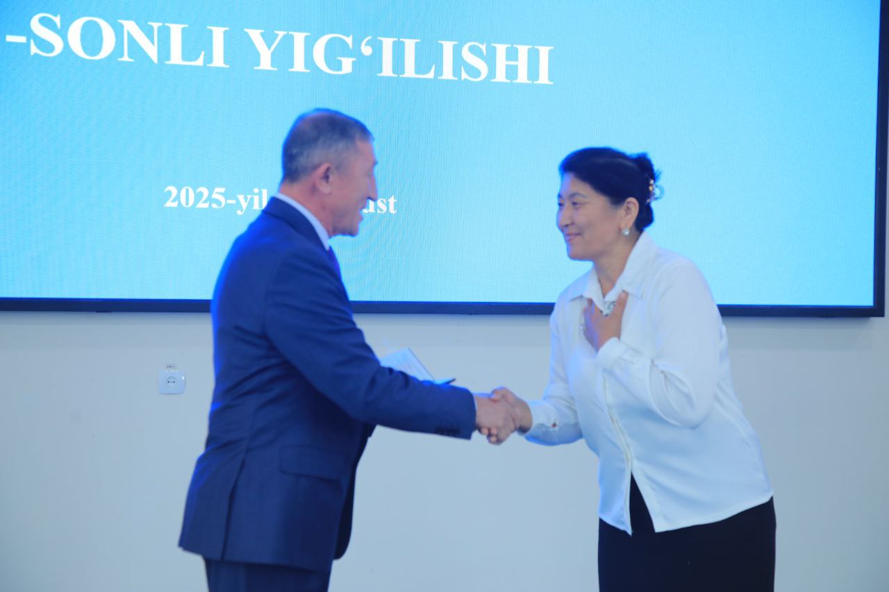 Ayni damda Namangan davlat pedagogika institutida 2025/2026-o‘quv yilining 1-sonli kengaytirilgan yigʻilish boʻlib oʻtmoqda.