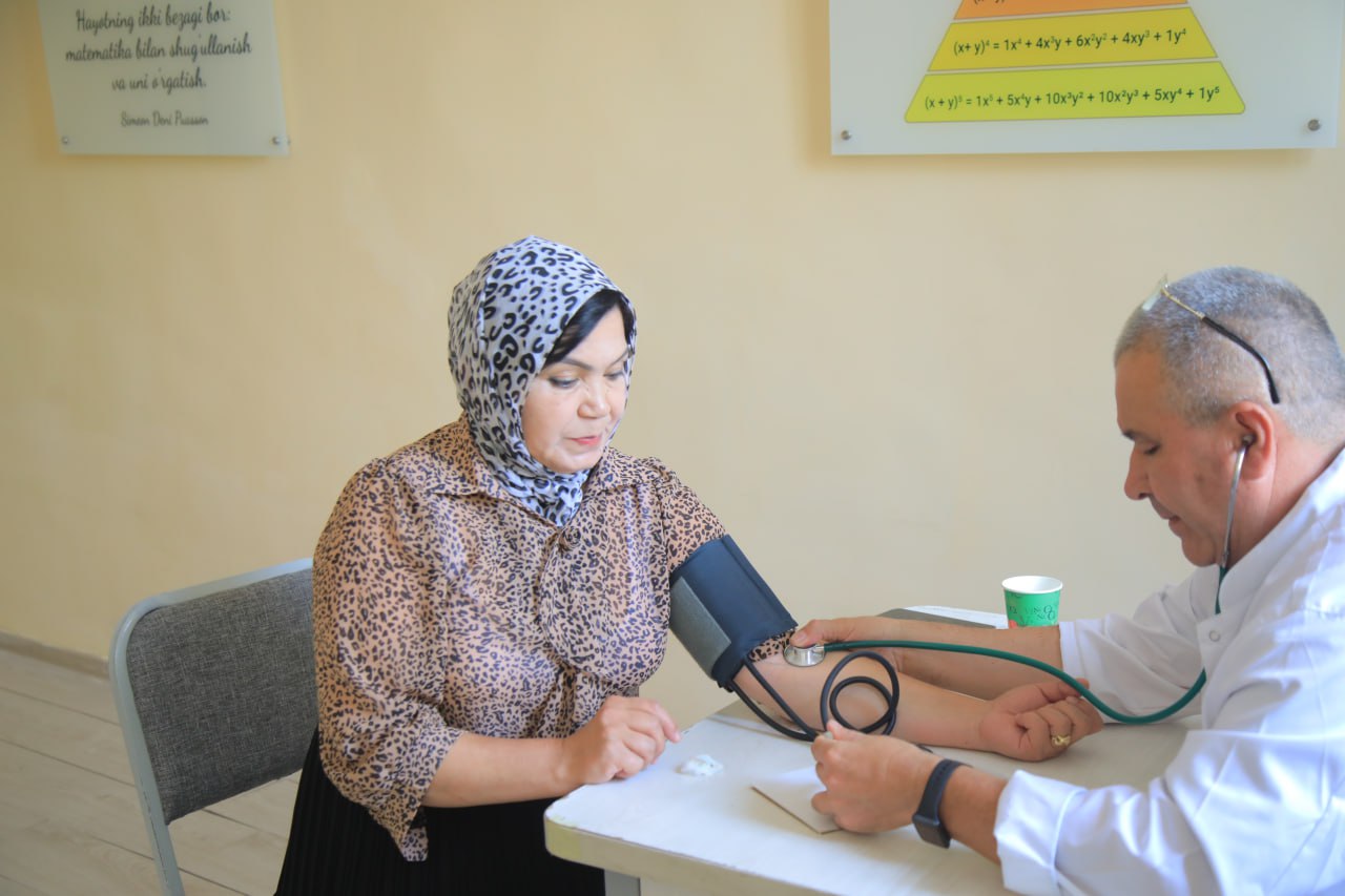 Namangan davlat pedagogika institutida pedagog xodimlarning 2025/2026-O'quv yili boshlanishi avvalida sayyor-tibbiy ko‘rigi o‘tkazildi