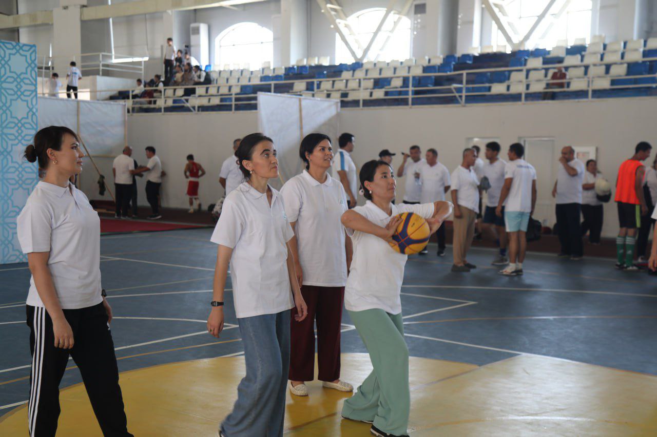 O‘zbekiston Respublikasi Mustaqilligining 34 yilligi munosabati bilan Namangan davlat pedagogika instituti professor-o‘qituvchilari va xodimlari o‘rtasida o‘tkazilgan  sport musobaqalari yuqori saviyada bo‘lib o‘tdi.