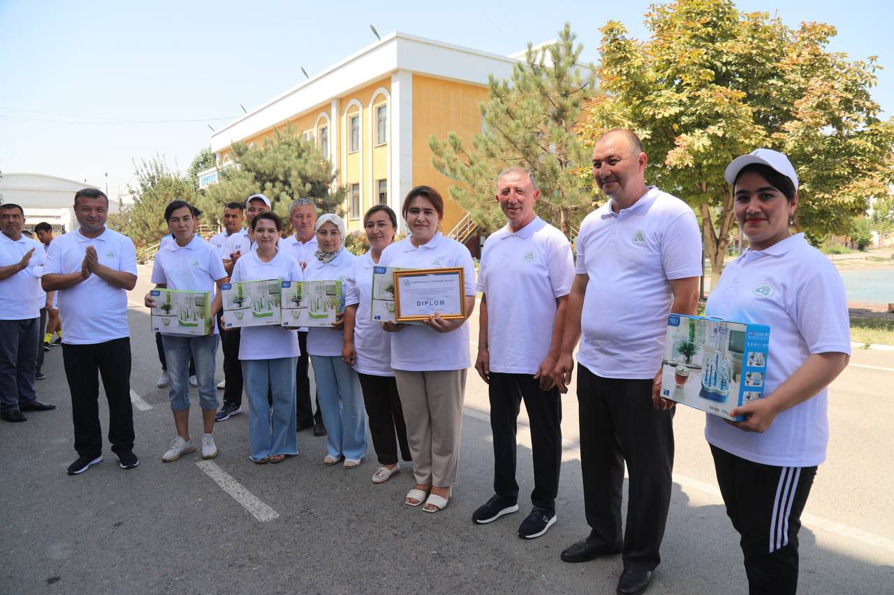 O‘zbekiston Respublikasi Mustaqilligining 34 yilligi munosabati bilan Namangan davlat pedagogika instituti professor-o‘qituvchilari va xodimlari o‘rtasida o‘tkazilgan  sport musobaqalari yuqori saviyada bo‘lib o‘tdi.