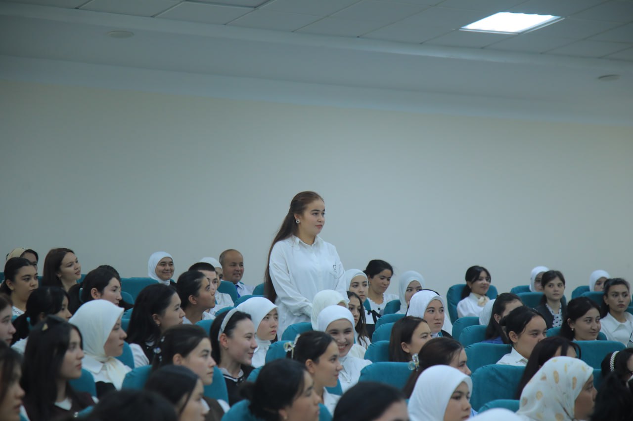 Yangi o‘quv yilining ilk “Mustaqillik darsi” rektor ishtirokida boshlandi!