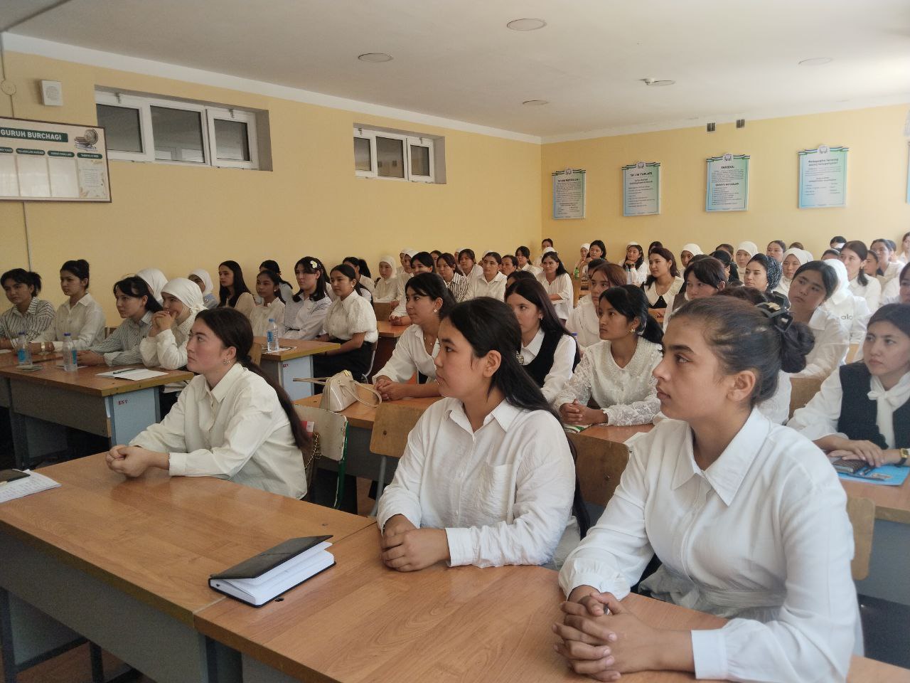 Pedagogika fakulteti Boshlang'ich ta'lim va Maktabgacha ta'lim yo'nalishi 1-bosqich talabalari bilan uchrashuv tashkil etildi.