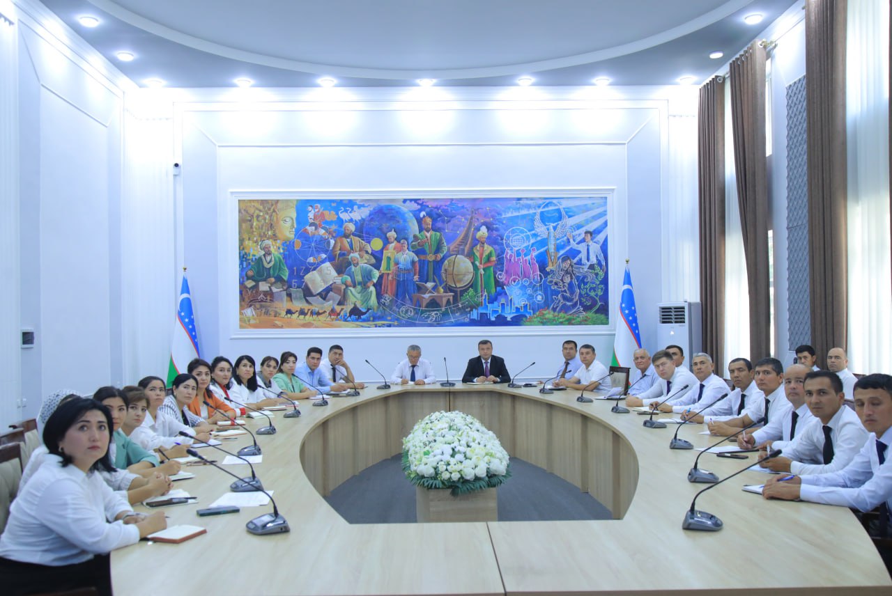 Namangan davlat pedagogika instituti rahbar va xodimlari hamda professor-oʻqituvchilari navbatdagi "Siyosiy-ma’rifat soati"da ishtirok etdi.