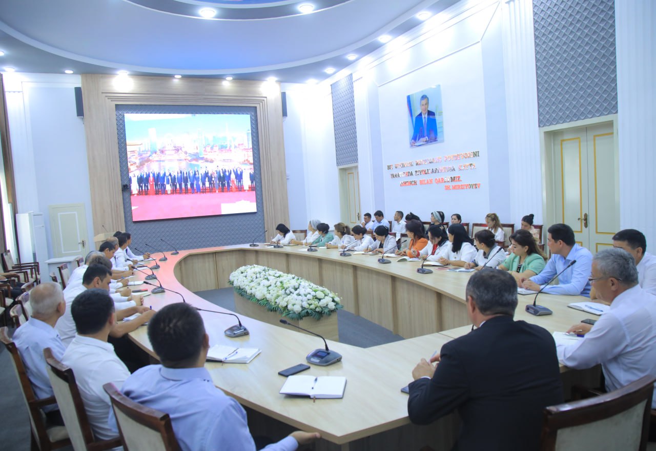 Namangan davlat pedagogika instituti rahbar va xodimlari hamda professor-oʻqituvchilari navbatdagi "Siyosiy-ma’rifat soati"da ishtirok etdi.