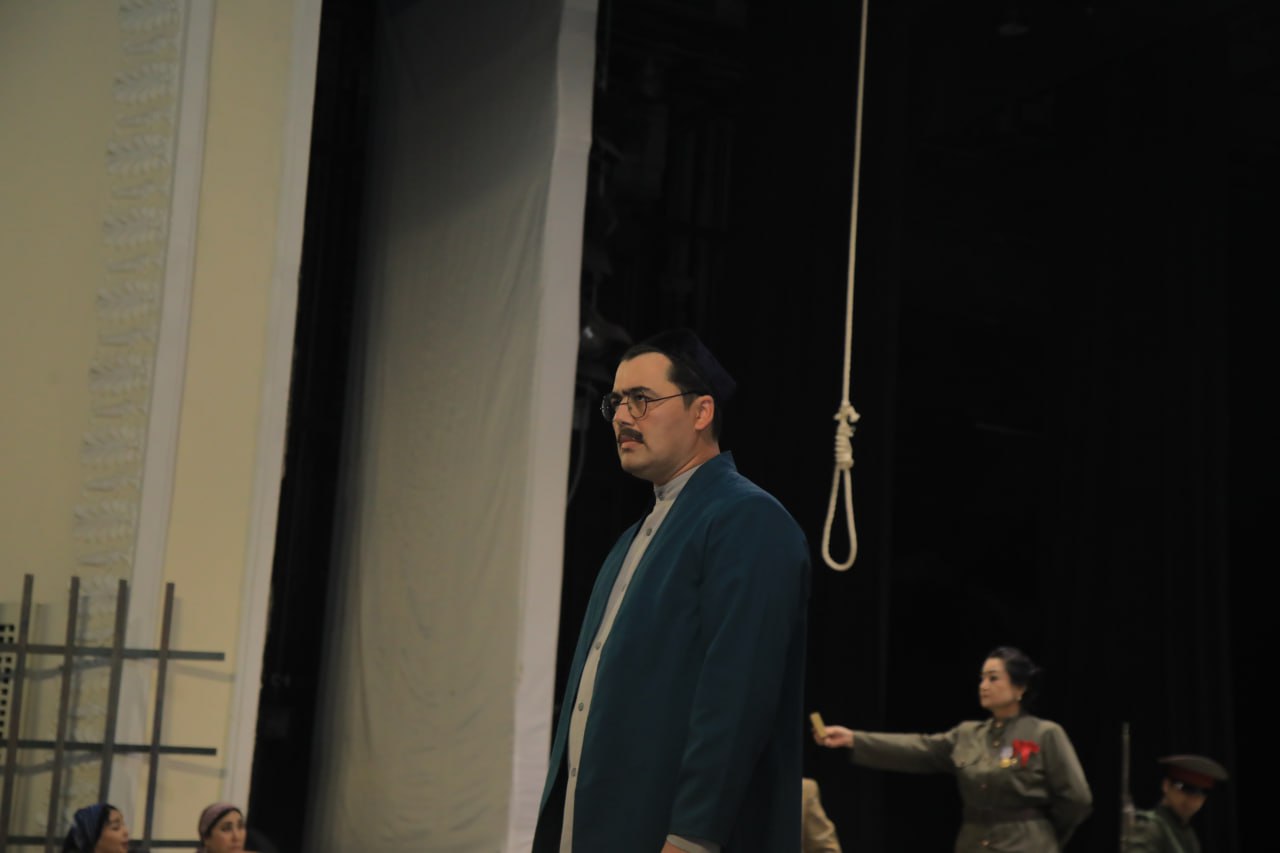 Abdulhamid Cho‘lpon — milliy meros va badiiyat sahnasida