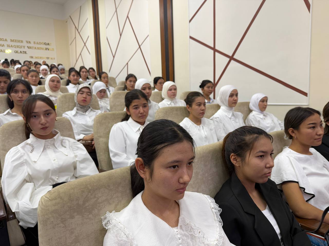 "Ilmiy tadqiqot va innovatsiya"mavzusida seminar-trening tashkil etildi.