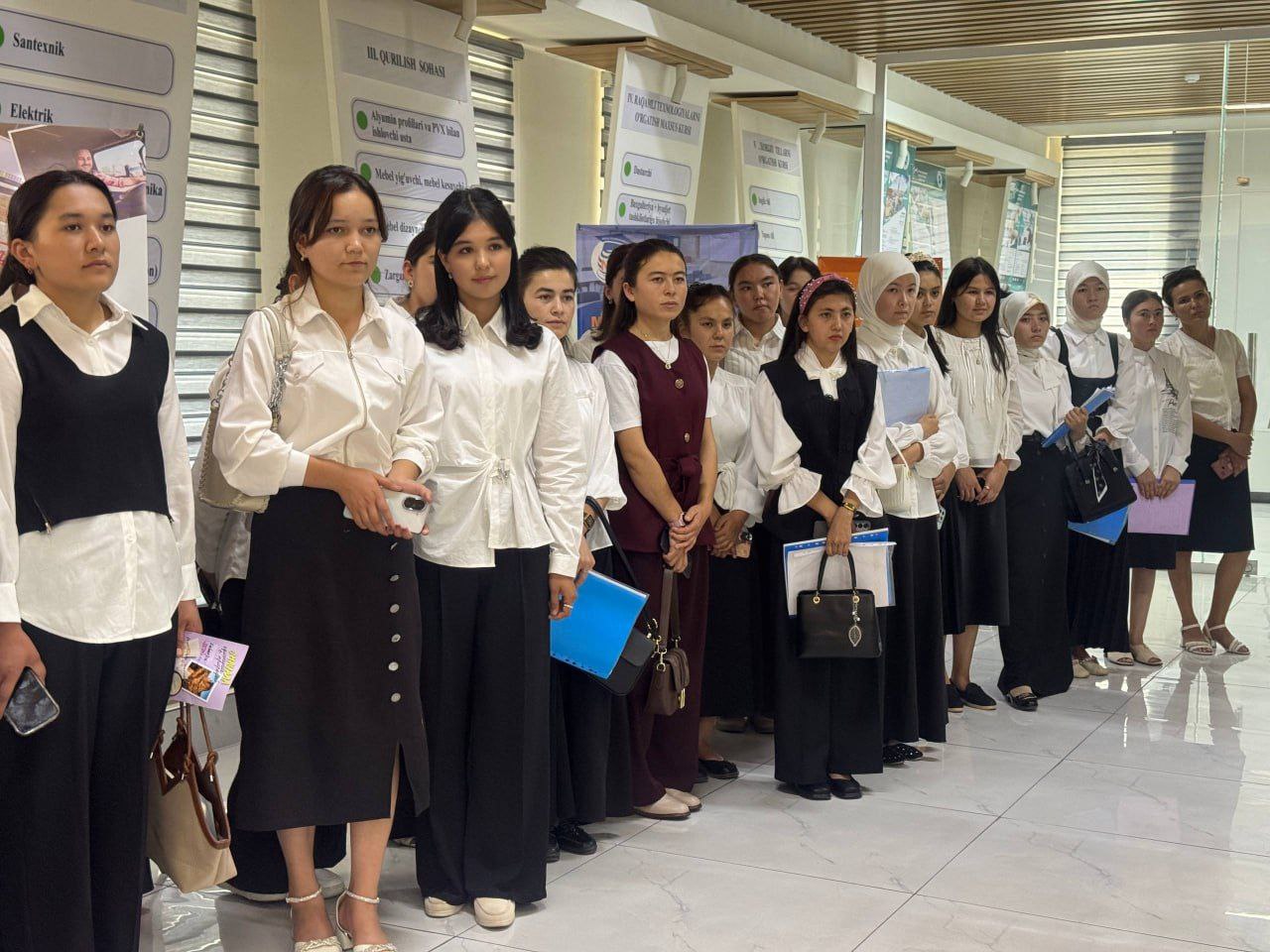 Namangan davlat pedagogika instituti talabalari Kasbiy ko‘nikmalar markazida!