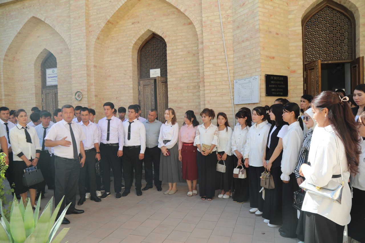 NamDPI talabalari Qatag'on qurbonlari muzeyida