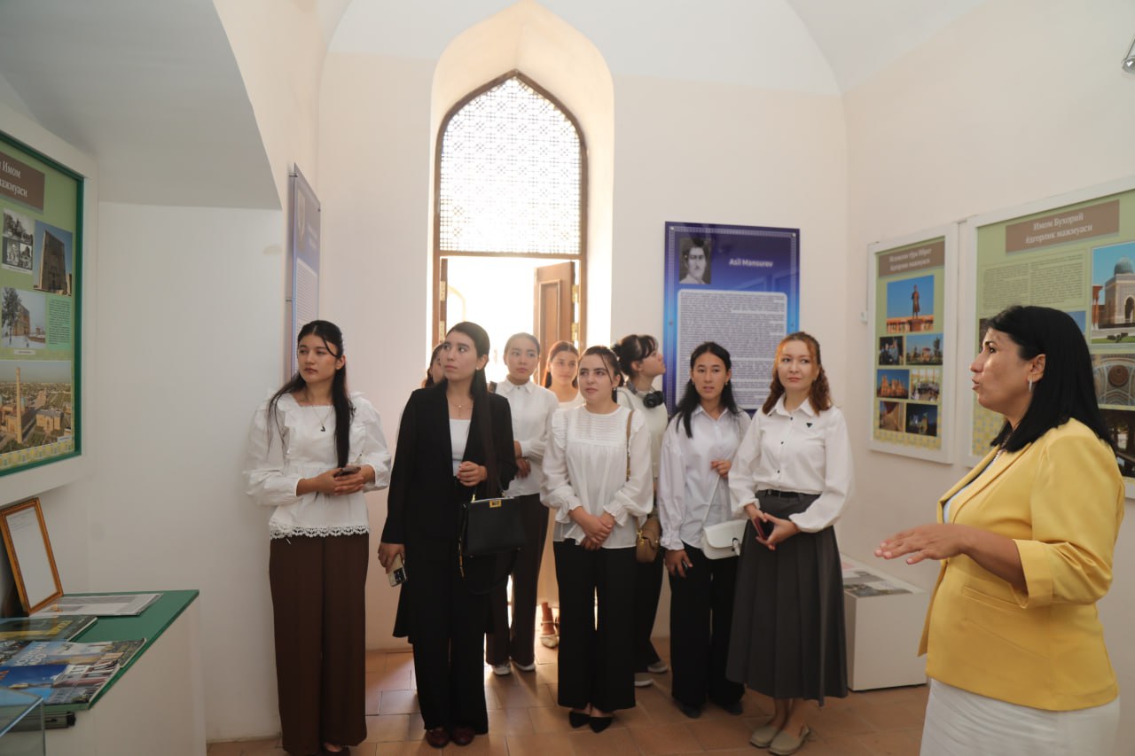 NamDPI talabalari Qatag'on qurbonlari muzeyida